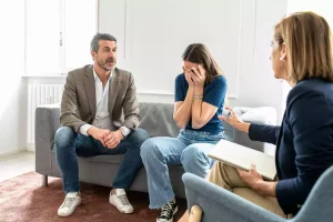 adultère, tromperie, consulter un conseiller conjugal, consulger un thérapeute de couple, est ce que le couple peut résister à l'adultère,