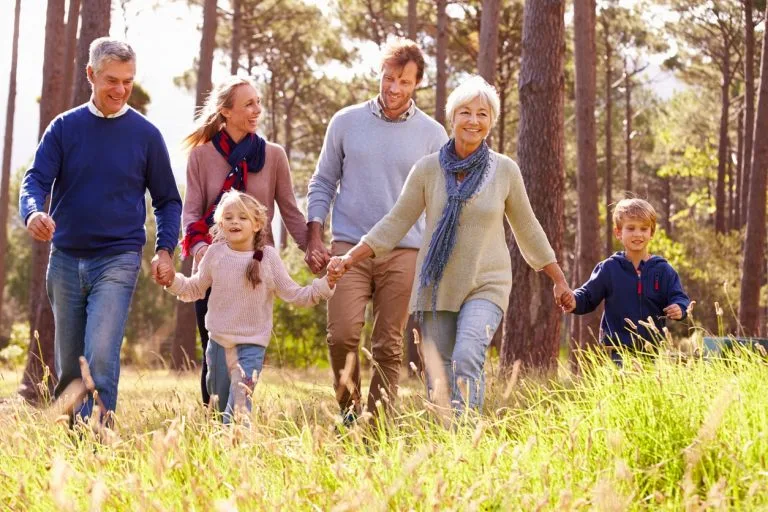 couple et belle-famille, comment gérer les problèmes avec la belle-famille, conflit couple belle-famille,
