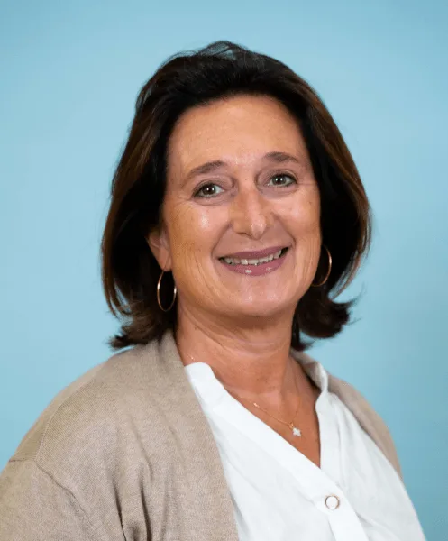 Constante Fay, Conseil conjugal et familial, accompagne les couples en crise, difficultés de communication, jalousie, conflits liés à l’éducation des enfants, et tensions liées à la belle-famille, accompagnement avant IVG et post IVG
