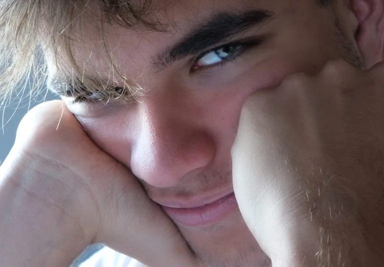 ado rebelle, crise d'adolescent, garçon ado, comment gérer les ados, crise d'adolescence chez les garçons