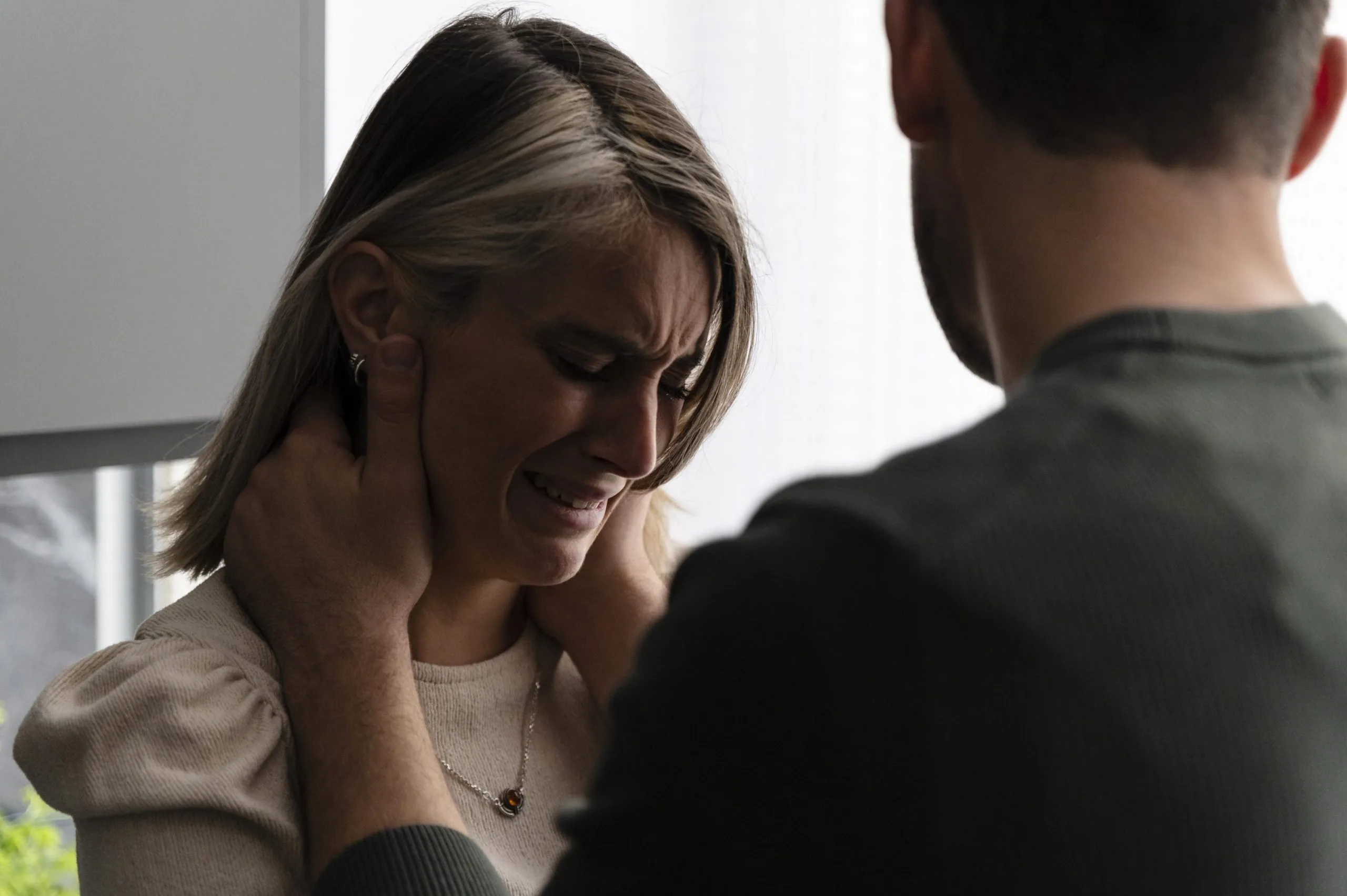 communication agressive en couple, communication toxique en couple, phrases assassines en couple,