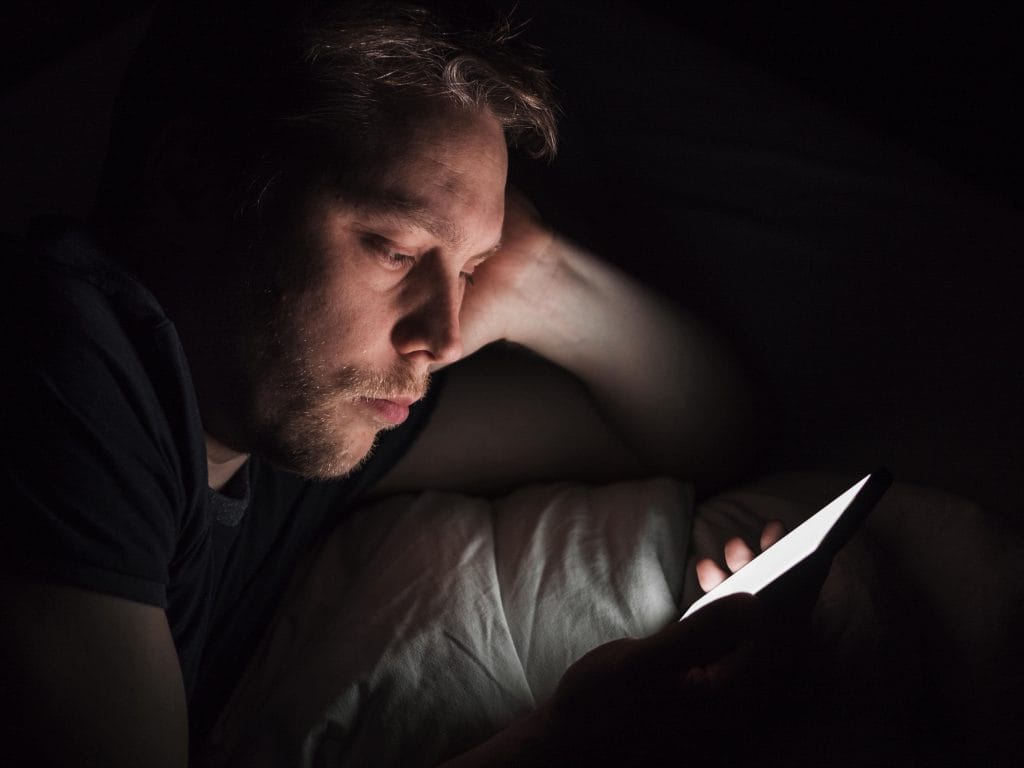 mon mari regarde du porno, film x, mon conjoint regarde des films x en cachette, pornographie,